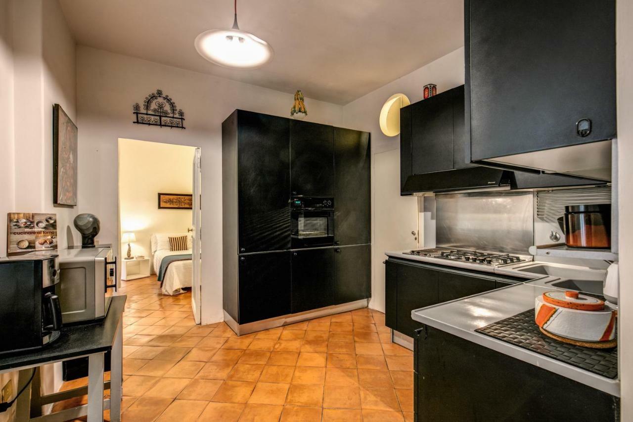 Colosseum Forum Apartment Рим Экстерьер фото