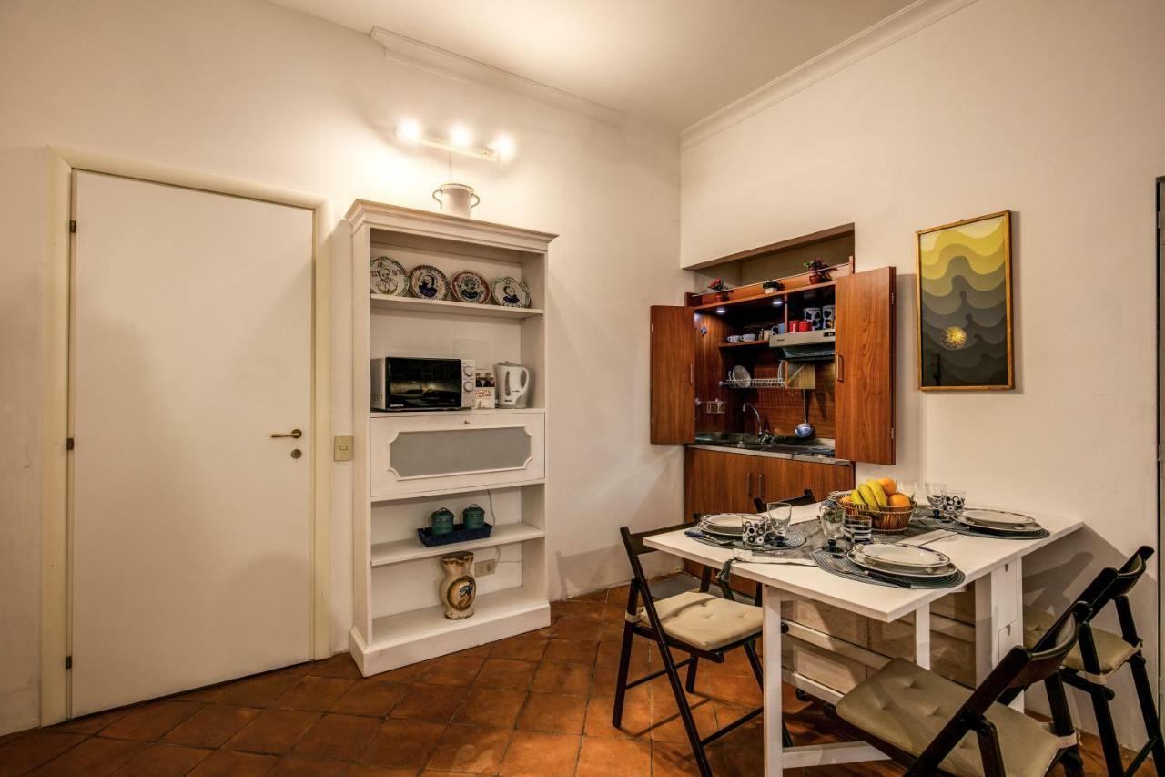 Colosseum Forum Apartment Рим Экстерьер фото