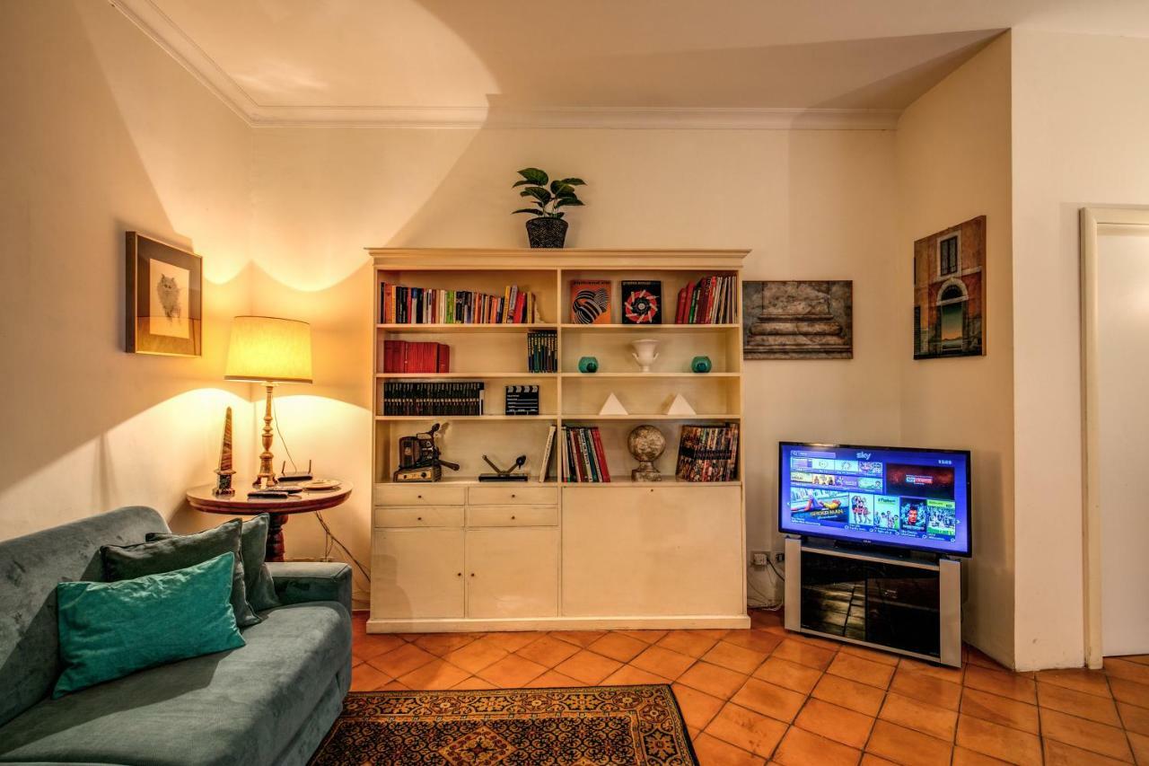 Colosseum Forum Apartment Рим Экстерьер фото